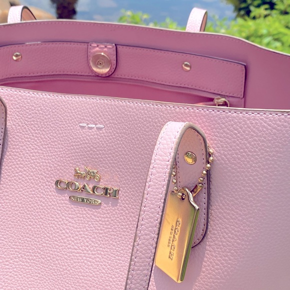 Baby Pink Coach Tote!💕 - Picture 4 of 10